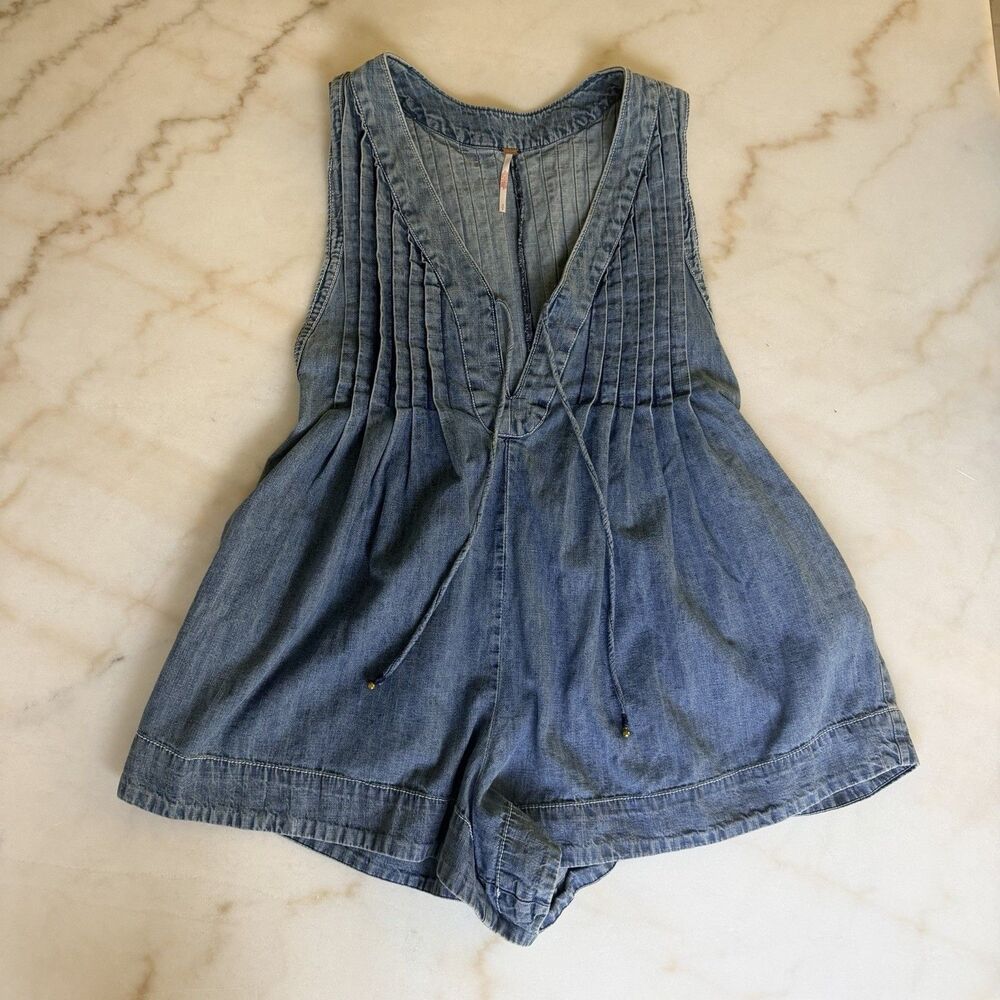 FREE PEOPLE | 100% Cotton Webster Soft Flowy Denim Romper • SZ Small - Picture 1 of 5